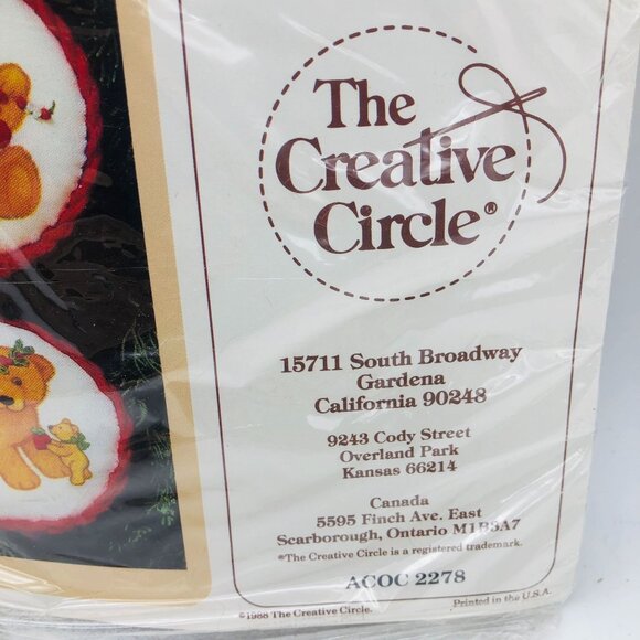 The Creative Circle 2334 Tiny Teddies Felt Stitchery Kit Bear Ornaments Vtg 80s - Picture 4 of 6